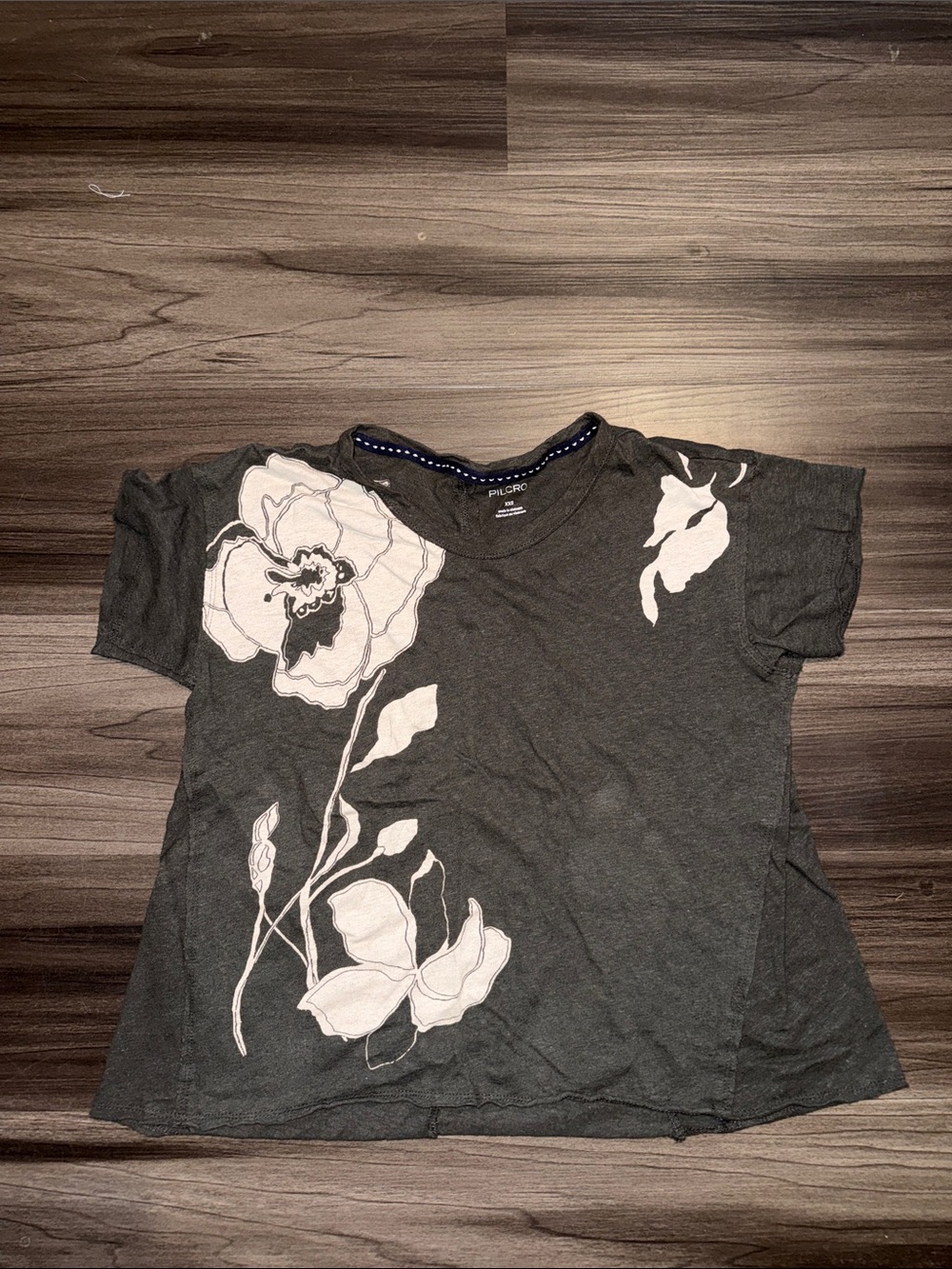 Pilcro Charcoal Gray Tee with Cream Floral Applique